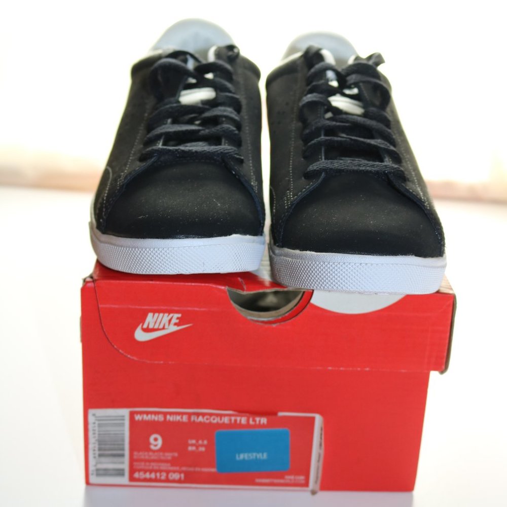 Nike Women's Racquette Shoes Blk/wht 9 M